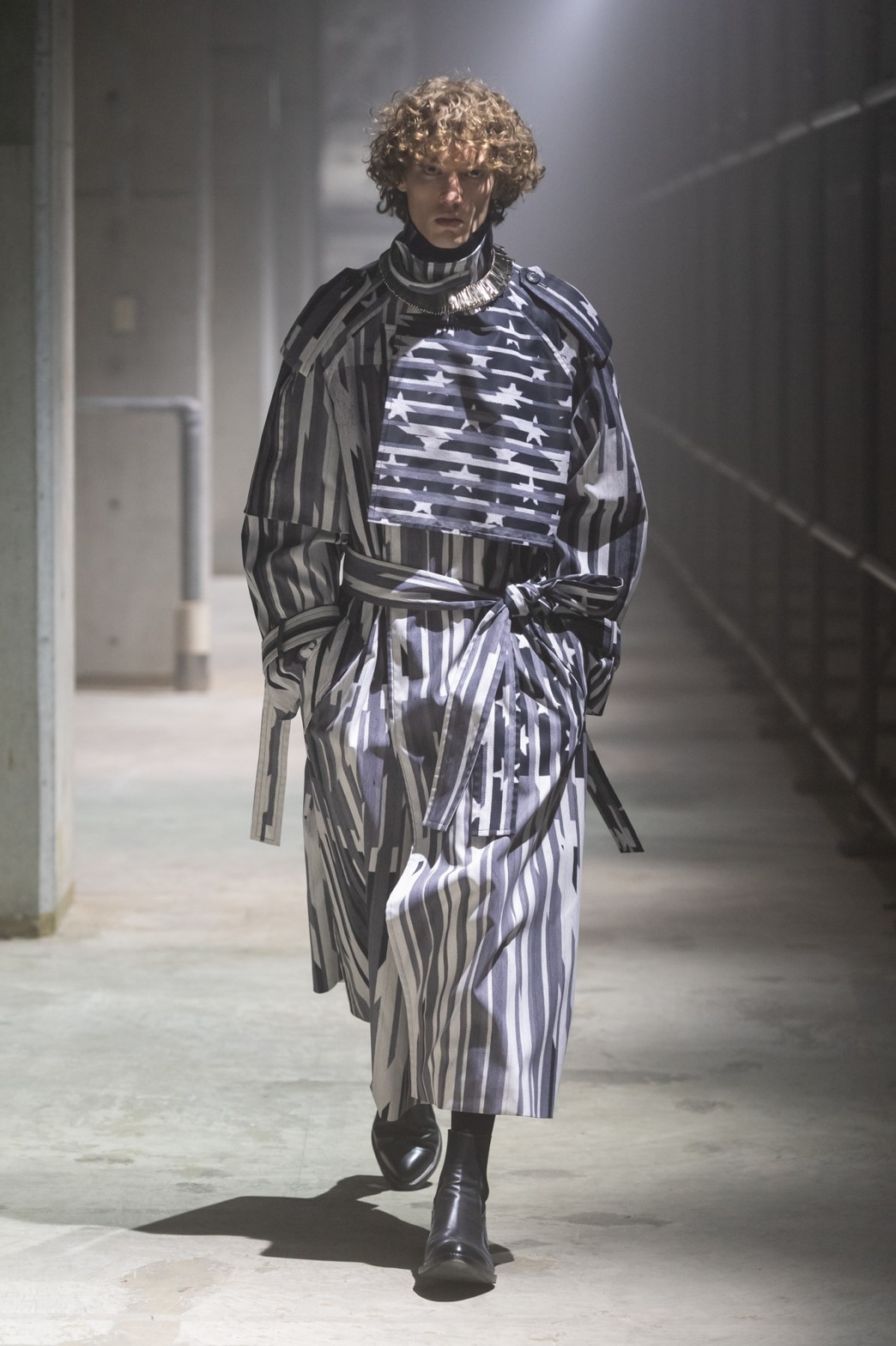 RIKU着用】フォーサムワン セットアップ ニュース一覧｜FORSOMEONE