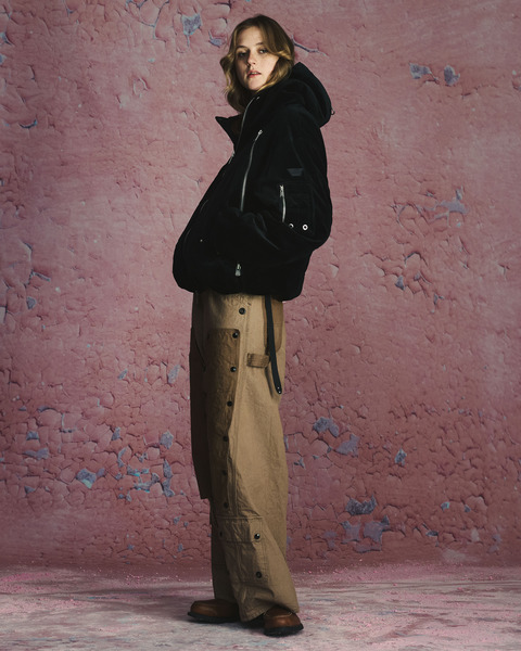 HOODED BOMBER JACKET 詳細画像
