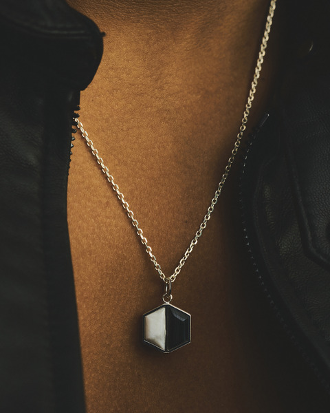 W TM NECKLACE ONYX  HOWLITE 詳細画像